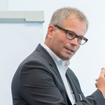 Dr. Arnd Hirschberg